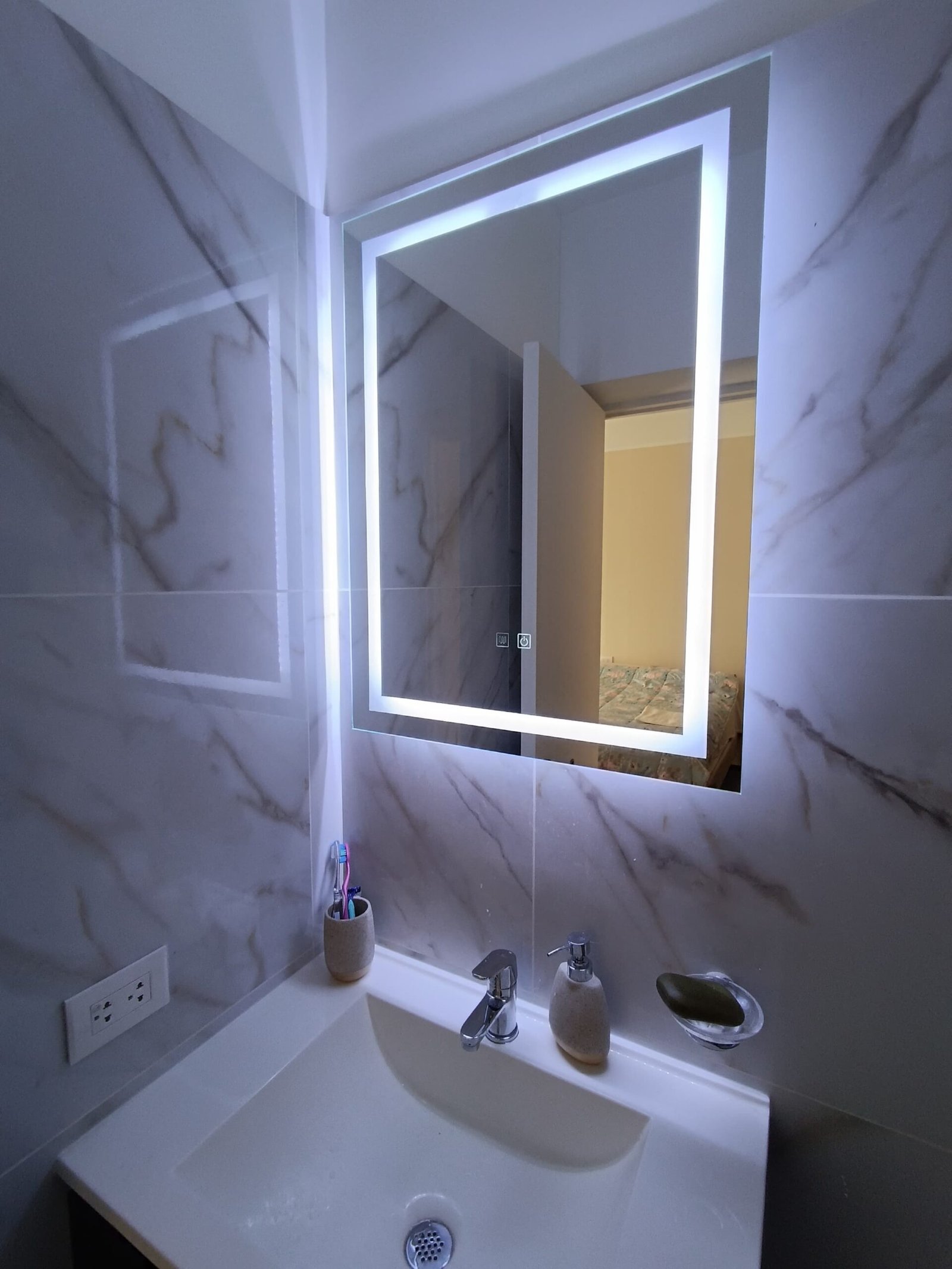 H-1016 / Rectángular esquinado luz interna / 60*80cm - Imagen 2